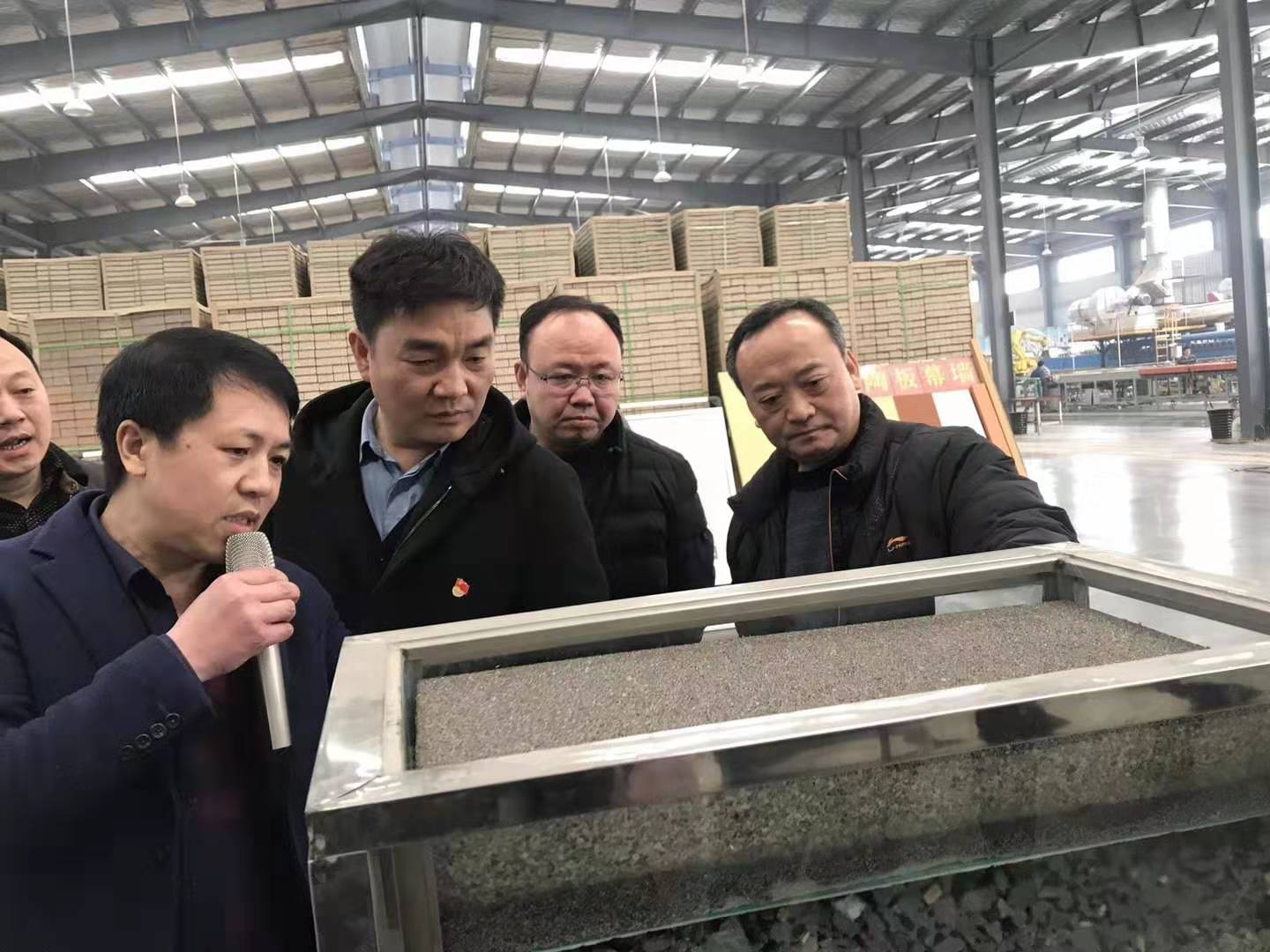 修武縣委常委，縣政府常務(wù)副縣長(zhǎng)千懷貴眾光公司考察調(diào)研